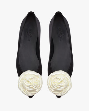 Bloom black