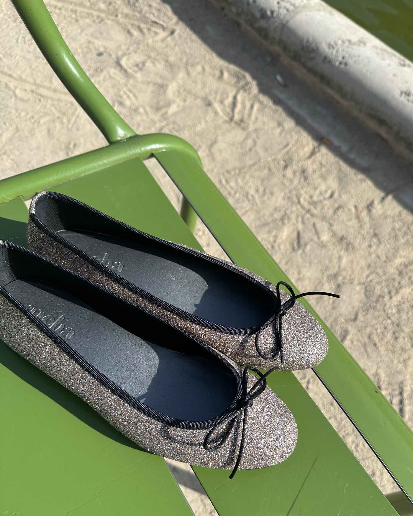 Bámbola Glitter black