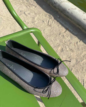 Bámbola Glitter black