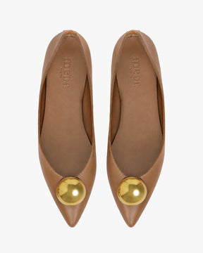Bailarinas Matilda camel de piel con broche intercambiable