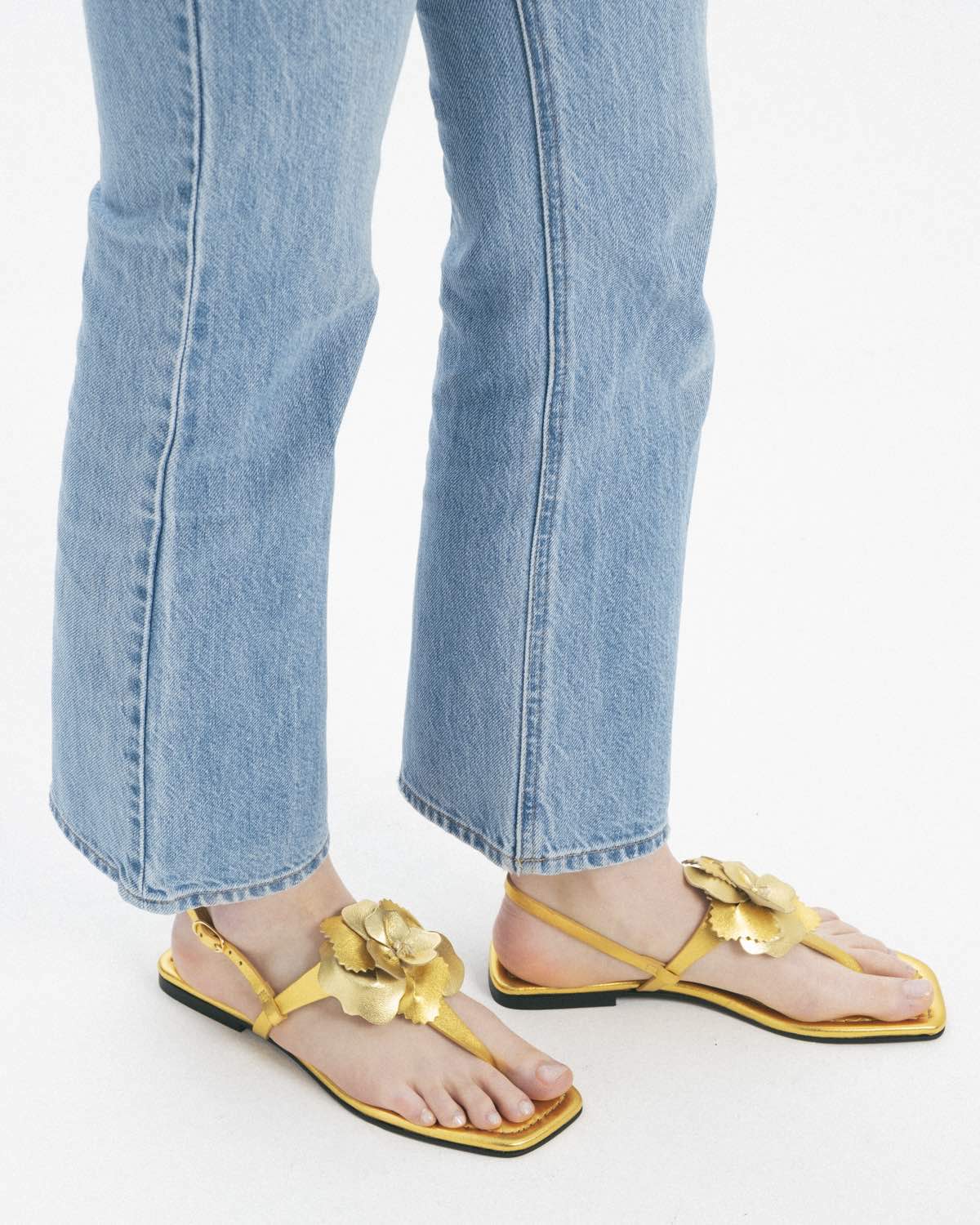 Flower gold sandals